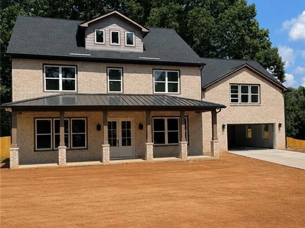 131 Circle Dr, Dacula, GA 30019