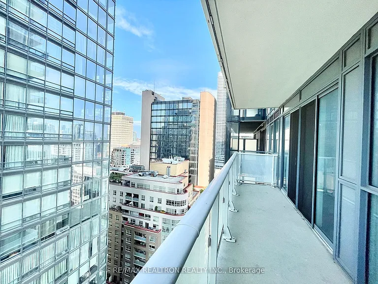 7 Grenville St #2601 — Photo 20