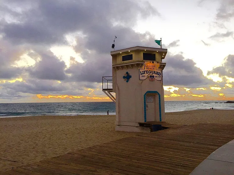 The lifeguard tower directly in front of the villa