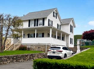 21 Wampus Ln #1, Riverside, CT 06878