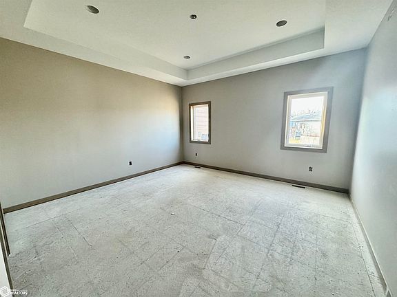 4th image of 1013 Nash Ct