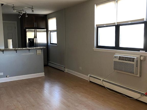 3rd image of 1600 W Jarvis Ave APT 3D