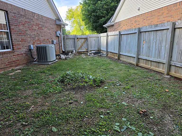 604 Messick Ct — Photo 4