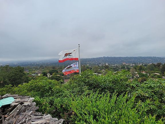 5th image of 828 W Figueroa St
