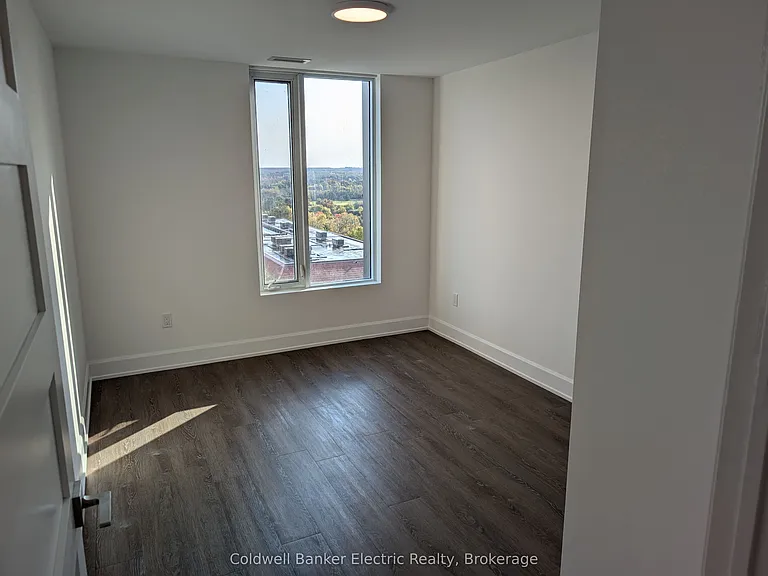 195 Hunter St E #802 — Photo 11