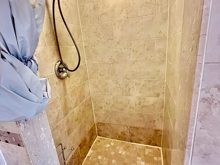 5 King William Cres #BASEMENT — Photo 12