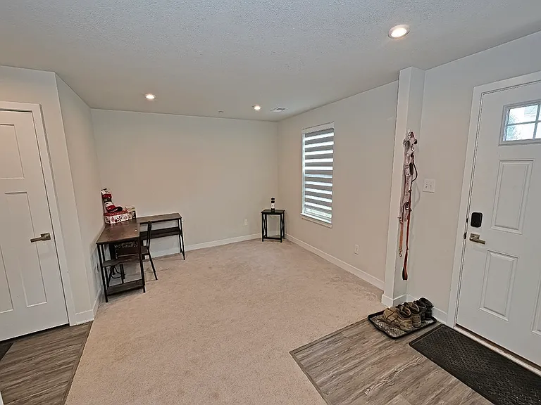 213 Amon St — Photo 17