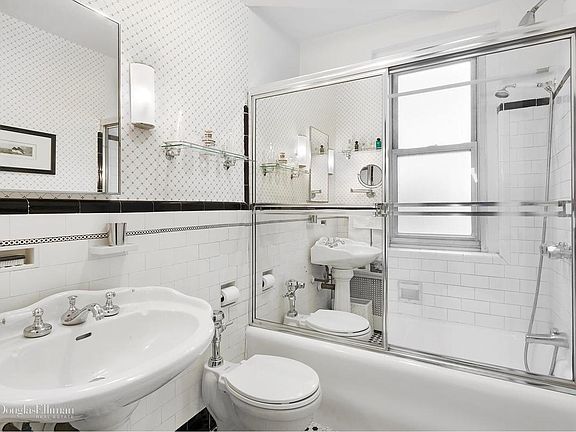 5th image of 145 W 79th St APT 15B