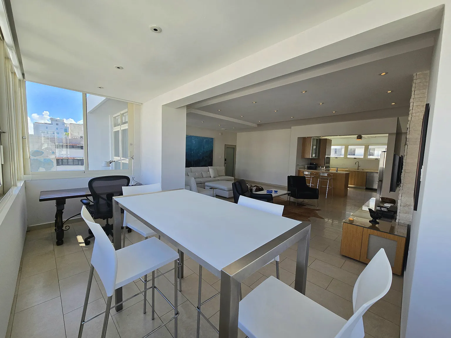 2 bed, 1514 sqft, $4,700 — Photo 2