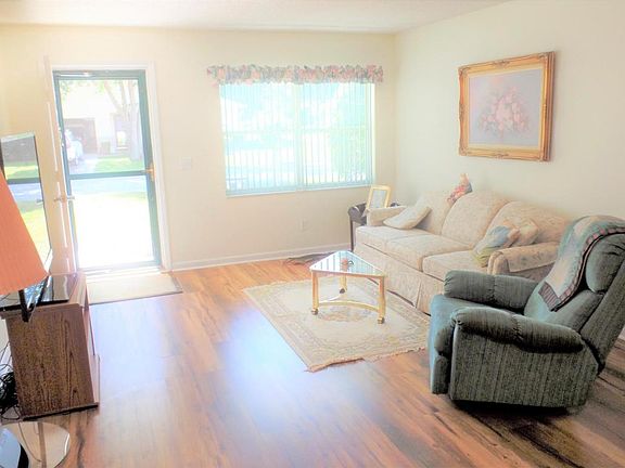5th image of 9635 SW 94th Ter Unit A