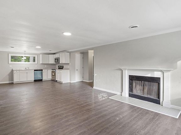 2nd image of 2505 Riveria Dr SE