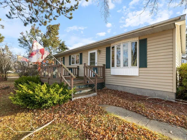 604 Reynolds St, Nashwauk, MN 55744