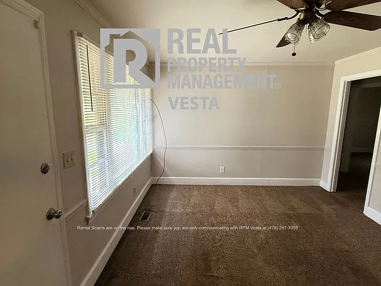 1253 W Grenada Ter — Photo 3