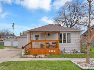 2424 Maple St, Port Huron, MI 48060