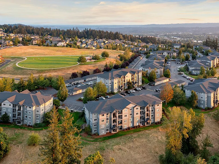 Altamont Summit Apartment Homes — Photo 16