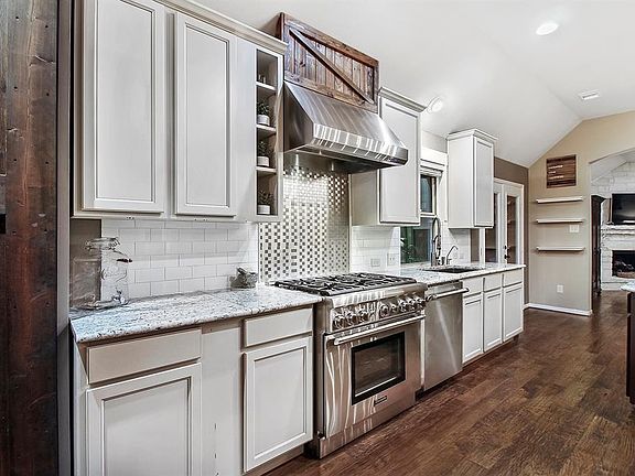 5th image of 27203 Buffalo Hills Ln