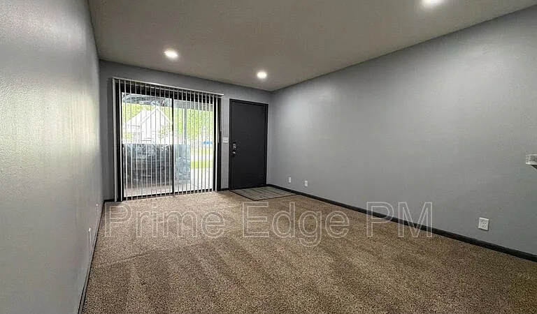 1121 N 28th St #4 — Photo 5
