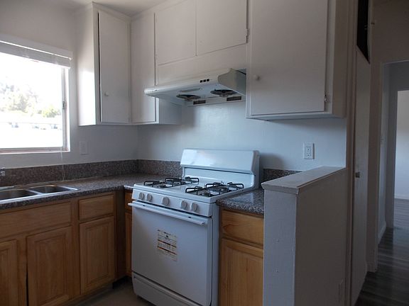 4th image of 701 W Newmark Ave APT G