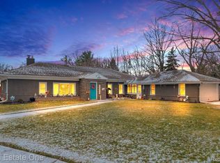 16423 Admiral St, Fraser, MI 48026