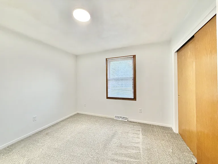 1124-1126 Brown Dr #1124 — Photo 11