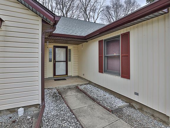 2nd image of 209 Norman Ln