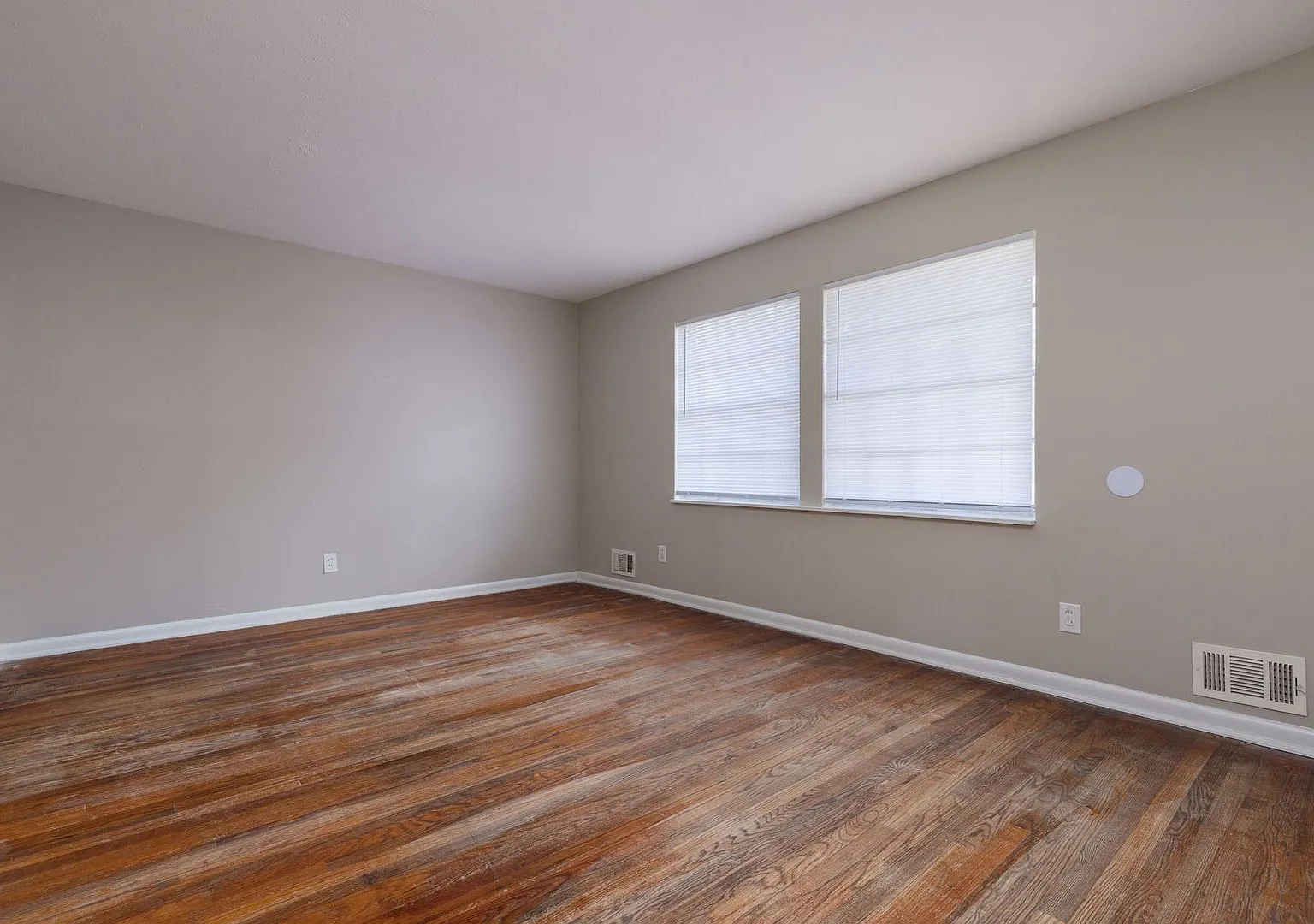 4048 Rausch Drive — Photo 4