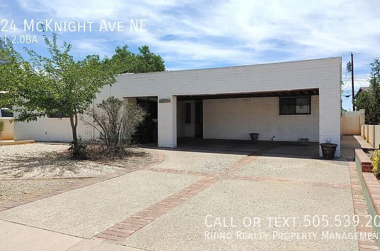 7724 McKnight Ave NE — Photo 1