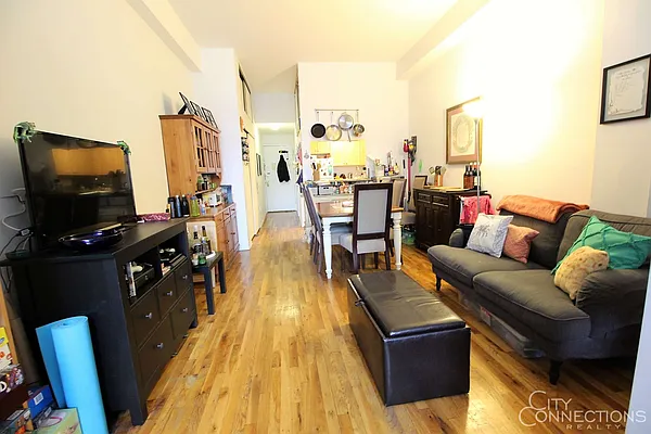 Rented by City Connections Realty | media 11