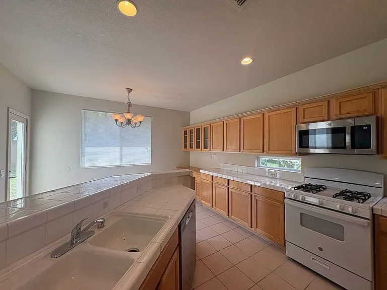 3531 Santiago Ave — Photo 18