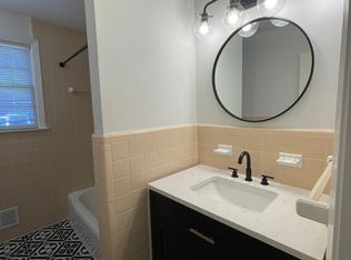 40 Berkeley Rd #B, Charleston, SC 29407