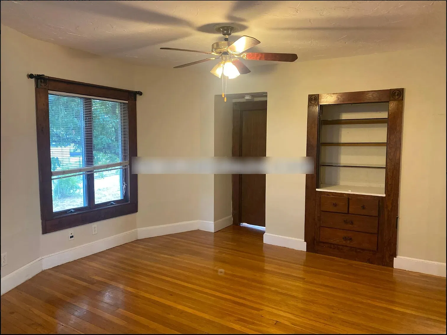 3 bed, 1.0 bath, $4,200 — Photo 4