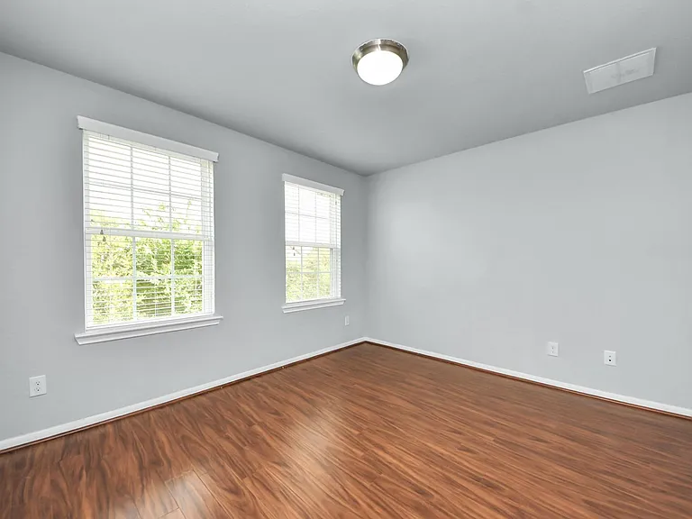 6306 Bain Dr — Photo 19