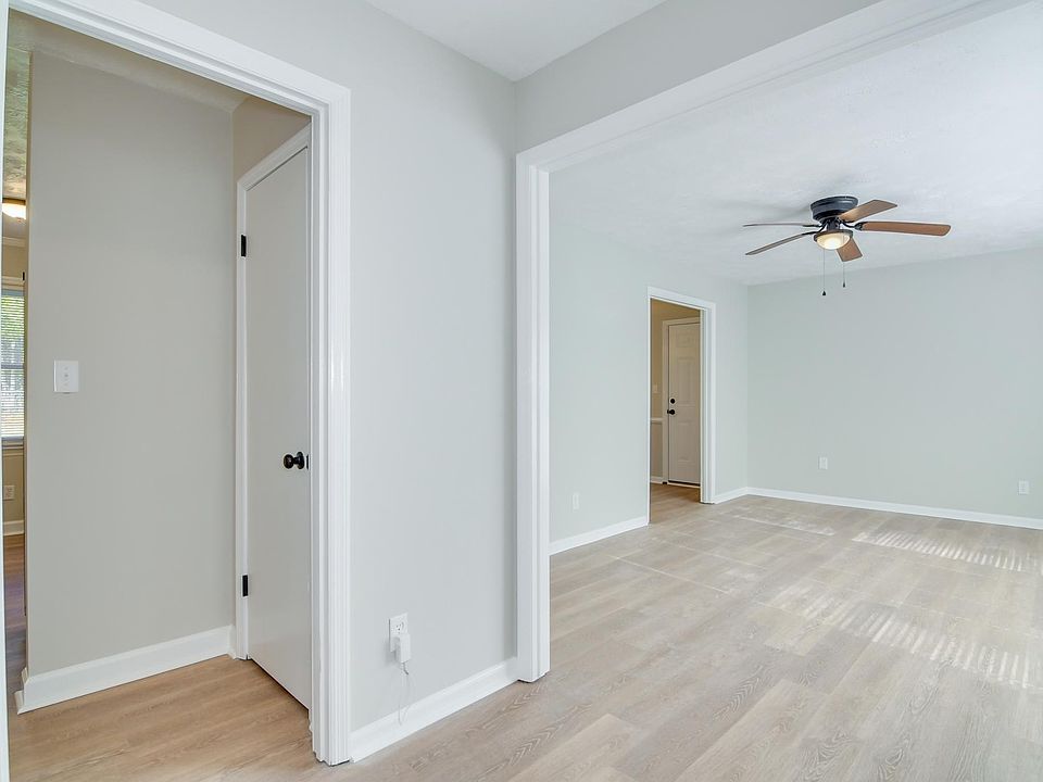 1st image of 2607 N Whitechurch Ct