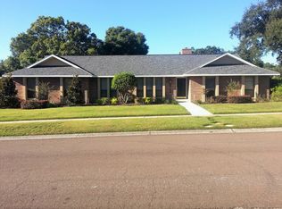 2714 Fairway View Dr, Valrico, FL 33596