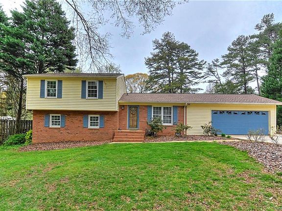 3rd image of 8829 Liberty Hill Dr
