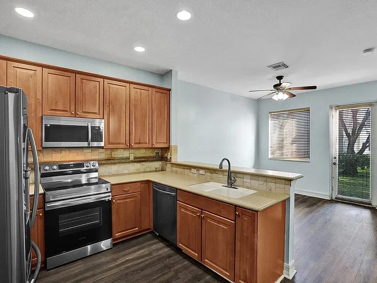 21403 NW 13th Ct #303 — Photo 5