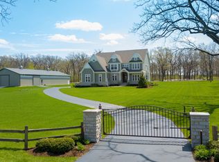 12905 Pleasant Valley Rd, Woodstock, IL 60098