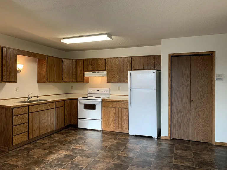 Fargo, ND Brookfield Apartments | Kitchen