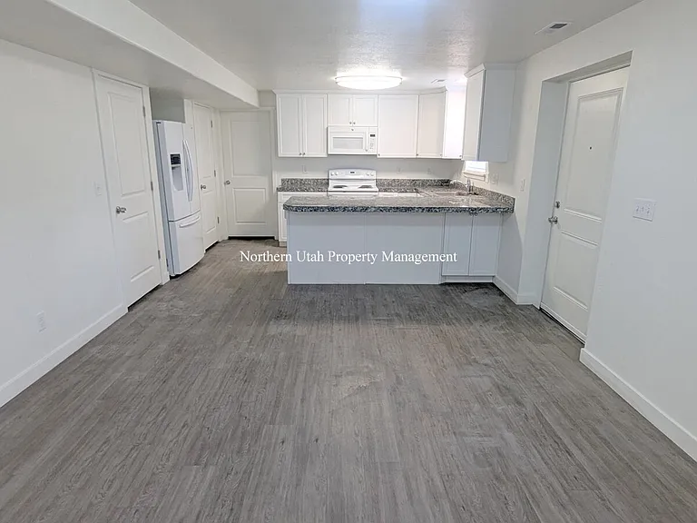 1290 N 200 W #1 — Photo 4