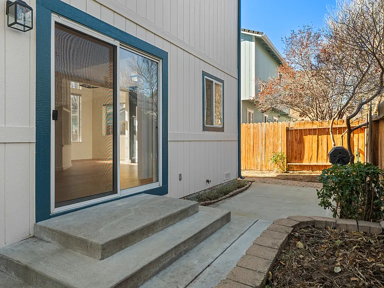 466 Len Cir — Photo 30