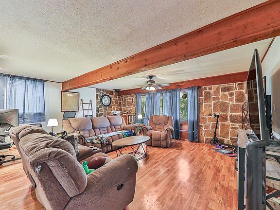 4th image of 750 Risser Ave