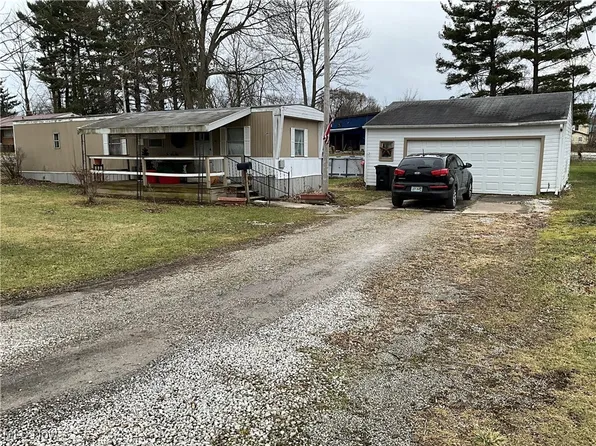 39 W Washburn St, New London, OH 44851