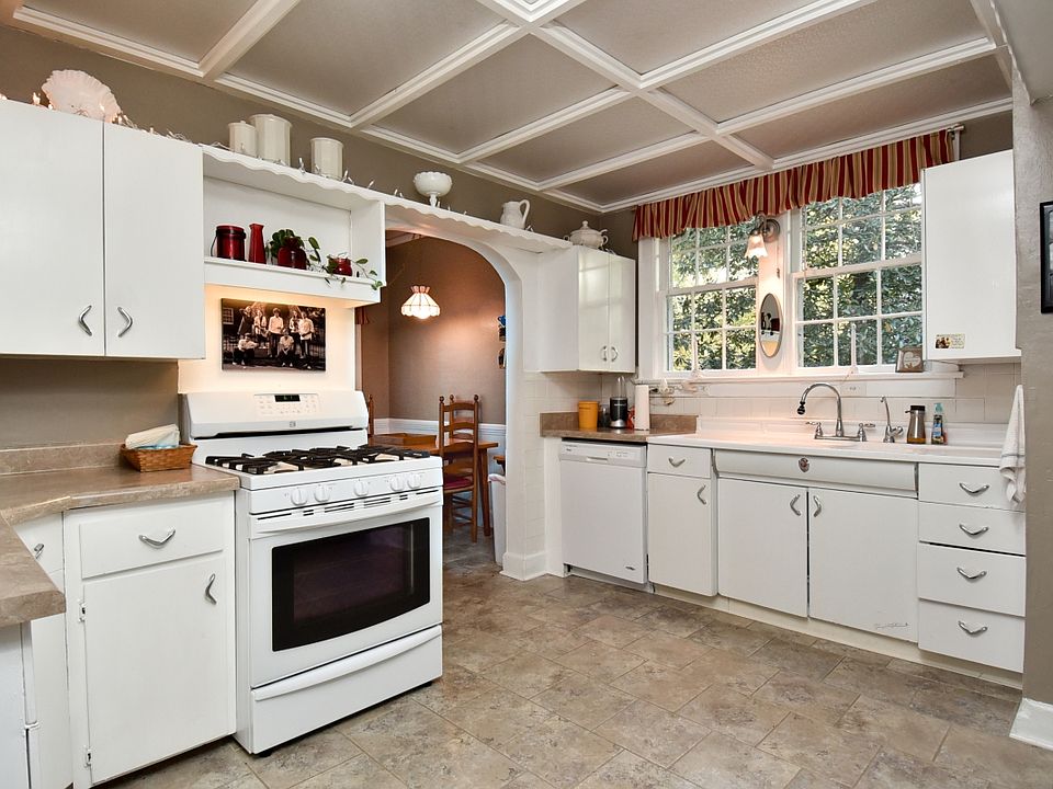 Large kitchen