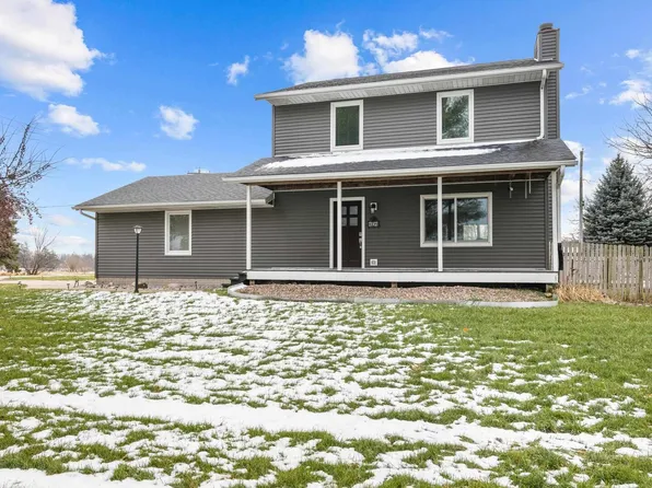 104 S Moore St, Blue Grass, IA 52726