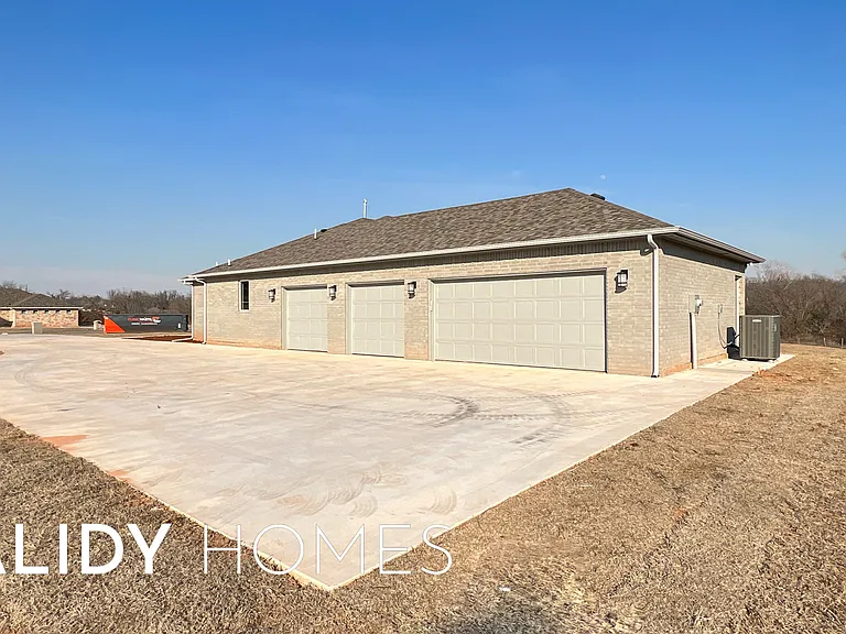 17640 Natalie Ct — Photo 49