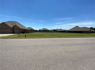10916 SW 19th St, Yukon, OK 73099