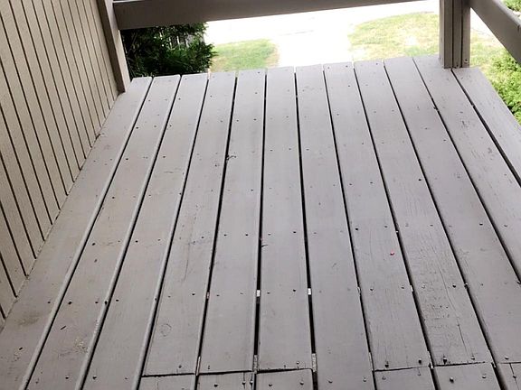 5th image of 952 Norwest Dr