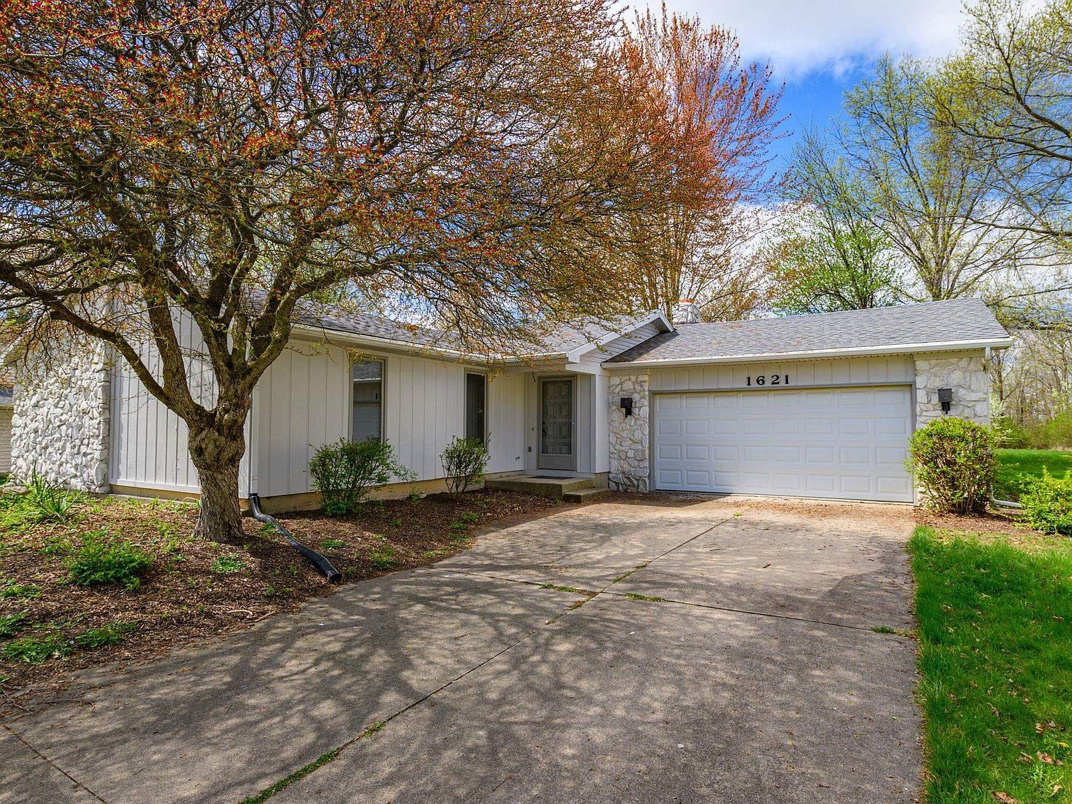 1621 Lofton Way, Fort Wayne, IN 46815 Zillow