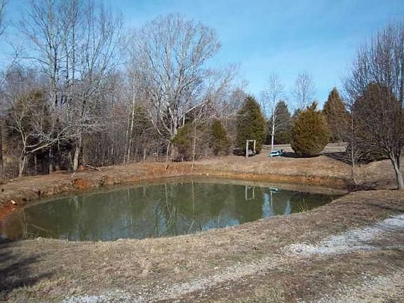 Home for Sale in Vanleer, Tennessee $140,000