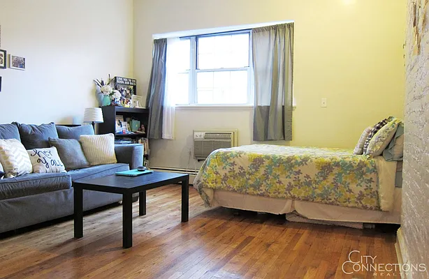 Rented by City Connections Realty | media 6